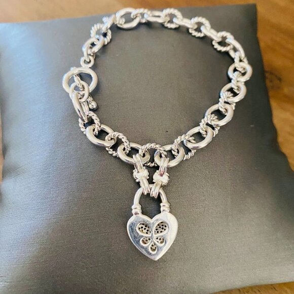 UDINE UD Diamond Heart Charm Bracelet (1/4 ct. t.w.) 925 Sterling Silver - Picture 7 of 7